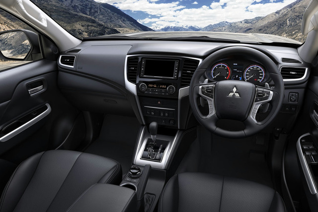 三菱 新型 トライトン L0 を世界初公開 ニュース Webcg