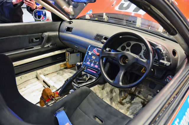 R32スカイライン ステアリング R32GT-R(後期)もレストアしちゃいます！！ | Leather Custom FIRST