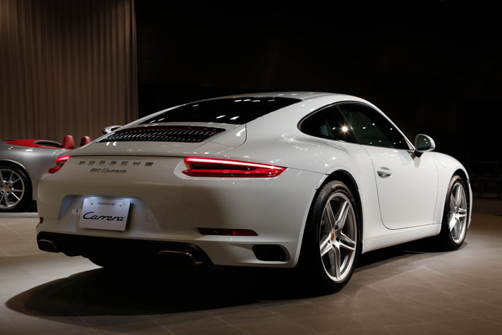 ポルシェ911カレラ（7MT）
