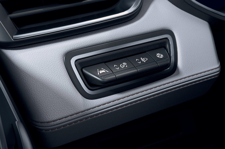 従来モデルでは“皆無”といってもよかった運転支援システムや予防安全装置についても、新型「ルーテシア」には多数の機能が搭載される。