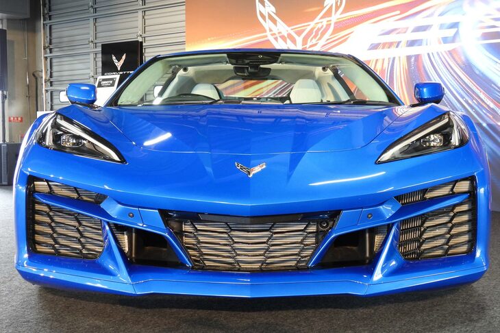 シボレー・コルベットE-Ray（フロントマスク）