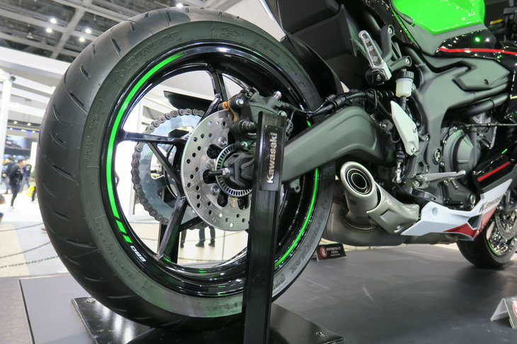 カワサキ・ニンジャZX-25R SE KRTエディション