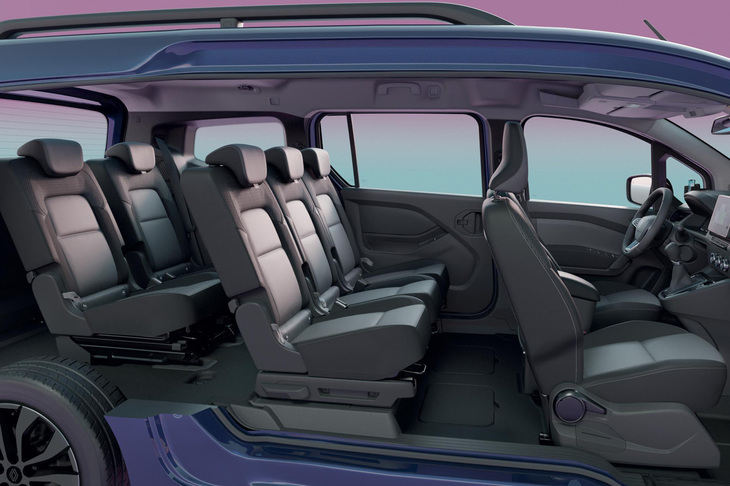 「ルノー・グランカングー」の室内。