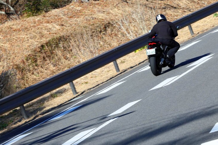 親しみやすさと前のめりなライディングの楽しさを併せ持つ「アプリリアRS457」。日本ではちょっと半端な排気量がネックだが、興味の湧いた人は、ぜひその走りに触れてみてほしい。