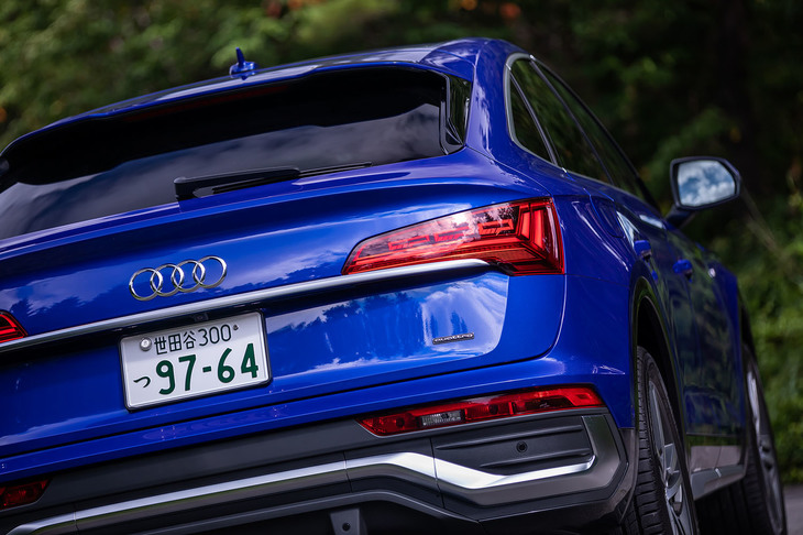 今回の試乗車は「Q5スポーツバック」の日本導入を記念して設定された、限定モデル「ファーストエディション」。カタログモデルには設定のない「マトリクスOLEDリアライト」を標準装備している。車両本体価格は837万円。