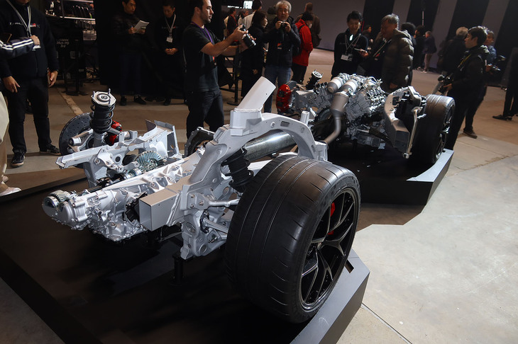 トヨタGR GT（パワートレインおよびサスペンションの展示）