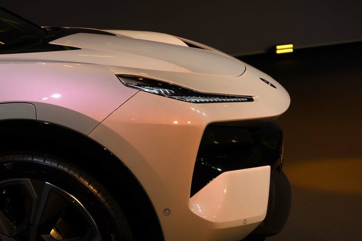 ロータス・エレトレS（フロントまわり）