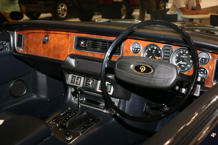 デイムラー・ソブリン4.2クーペ（1977年）／Jaguaria