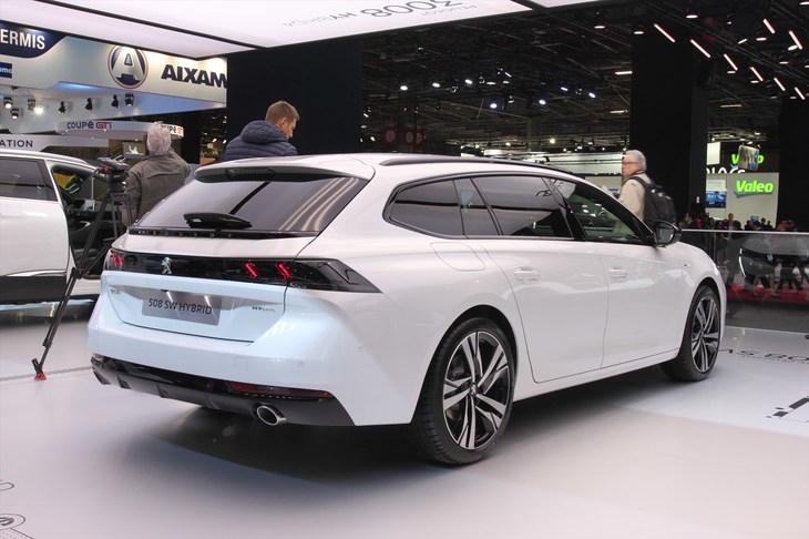 プジョー508SWハイブリッド
