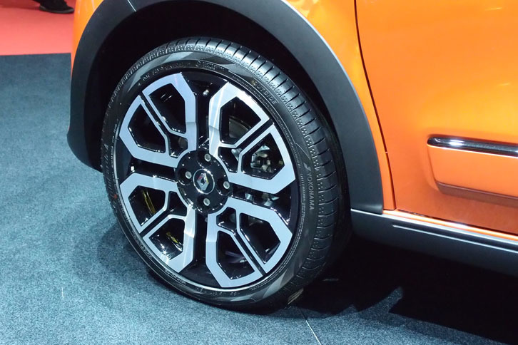 ルノー・トゥインゴGT（フロントホイール）