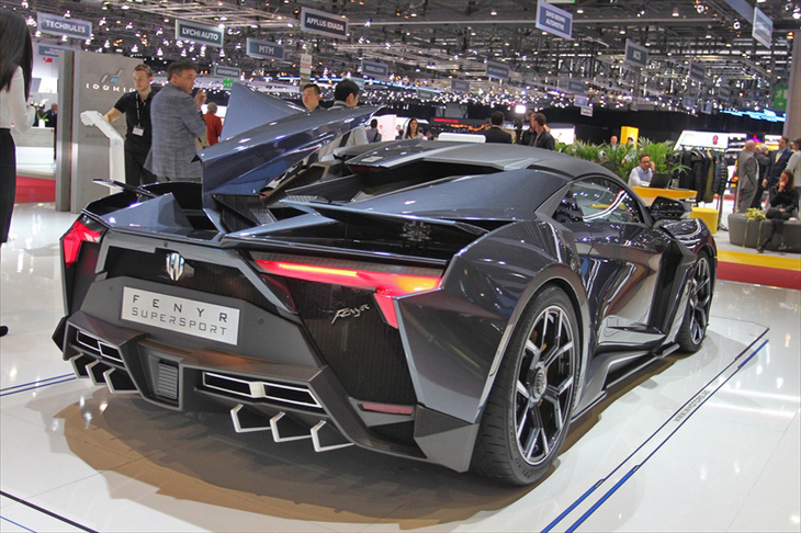 フェニア・スーパースポーツ（エクステリア）