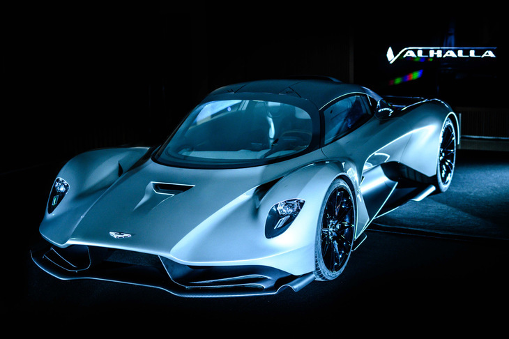日本で2019年7月に発表された、アストンマーティンの新型ハイパーカー「ヴァルハラ」。500台限定で、2021年のデリバリー開始が予定されている。
