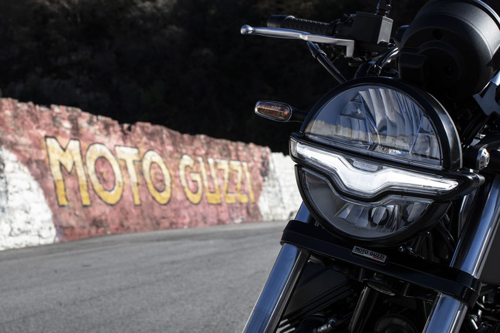 モト・グッツィV9ボバー100周年記念スペシャルエディション