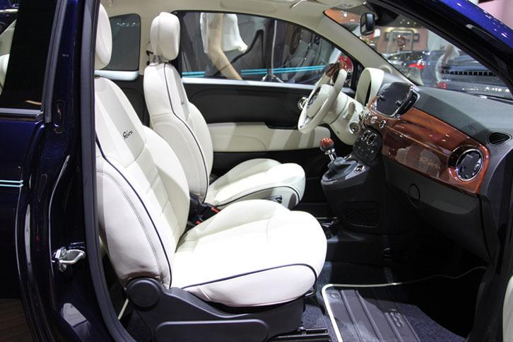 フィアット500リーヴァ（インテリア）