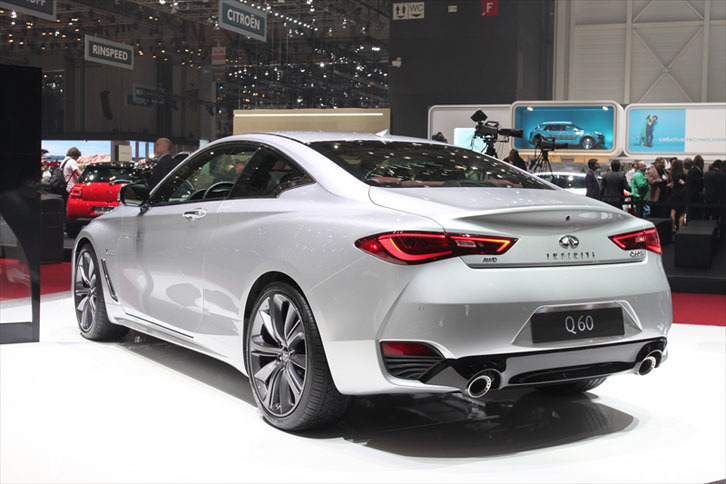 インフィニティQ60