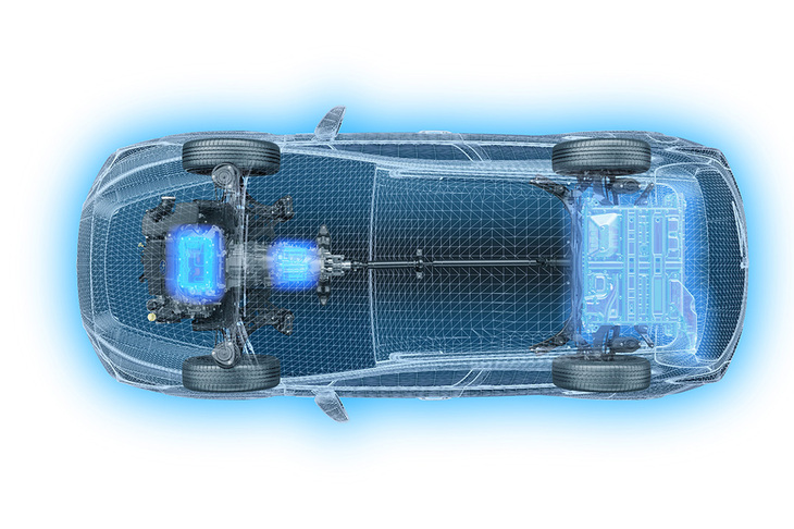 駆動用バッテリーからの電力を制御するパワーコントロールユニットの搭載位置を、既存の荷室フロア下からエンジン上部に変更。この空いたスペースを生かして燃料タンクの容量を63リッターに拡大した。歴代スバル車で最長となる、ワンタンクで1000kmを超える航続距離を実現したという。