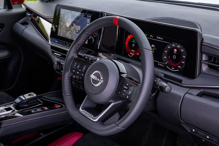 日産ノート オーラNISMO（ステアリングホイール）