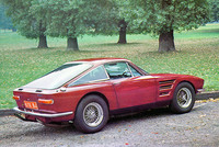 1967年「トライデント・クリッパー」。「オースチン・ヒーレー3000」のシャシーに独自のFRP製ボディーを載せ、米国フォード製4.7／4.9リッターV8ユニットを積んでいた。