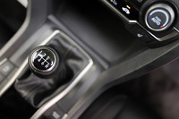 テスト車はいまや希少な存在となりつつある6段MT仕様。