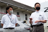 「ZR-V」開発のエピソードを語る斉藤さん。同じCセグメントモデルである「シビック」の開発陣とは、ノウハウを共有しつつ作業を進めていったという。