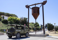 写真C。鉱山サファリツアーの「イベコVM90」。カーポリーヴェリにて。