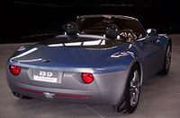 【スペック】
	全長×全幅×全高＝4200×1880×1260mm（オープン時）／ホイールベース＝2475mm／エンジン＝2リッター水平対向4気筒SOHC16バルブ（140ps／5600rpm、19.0kgm／4400rpm）＋駆動用モーター＝100kW／発電用モーター＝50kW
	 