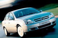 オペル、ベクトラセダンに3.2リッターモデルを追加の画像