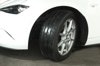 試乗車には195/50R16サイズの「ブリヂストン・ポテンザRE-11」が装着されていた。ちなみにパーティレースの指定タイヤは、同サイズの「ポテンザRE-71R」。