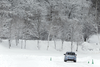 第226回：三菱が20年かけた4WD技術はダテじゃない！「アウトランダーPHEV」女神湖氷上試乗会リポートの画像