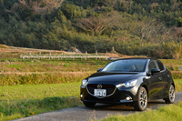 1日目に試乗した、ジェットブラック・マイカの「XDツーリング」。
    