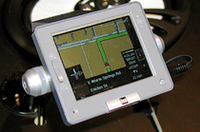 1GBのコンパクトフラッシュに記録した地図データでナビゲーションを行なうデュアルのポータブルナビ「XNAV3500P」。価格はなんと999ドルとお安い。日本での発売の可能性は？