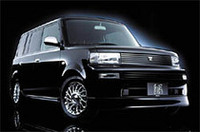 
	上から「クラウンセダン」「ハリアー特別仕様車プライムナビセレクション」「bB特別仕様車 煌エディション・Xバージョン」
	 