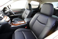 370GT Type Sの標準内装。