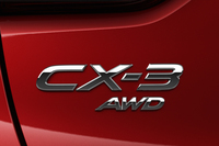 駆動方式はFFとAWDが設定される。