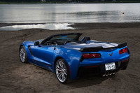 レーシングカー「C7.R」と同時進行で開発された現行型「Z06」。シャシー構造や一部のエンジン技術など、両モデルで共通する部分は少なくないという。