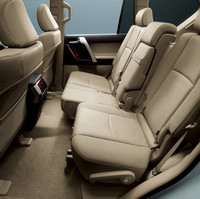 1列目と2列目は身長191cmまで、サードシートは180cmまで対応するという。