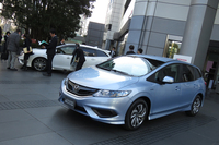 ホンダの新型6シーター車「ジェイド」発売の画像