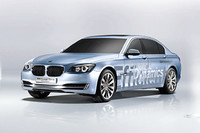 BMW、ハイブリッドの「7シリーズ」導入への画像