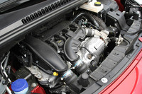 プジョー3008 1.6THP（FF/6MT）【海外試乗記】の画像