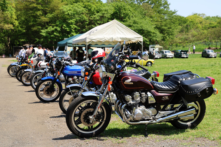 二輪車は1960～1980年代のモデル14台がエントリーした。
