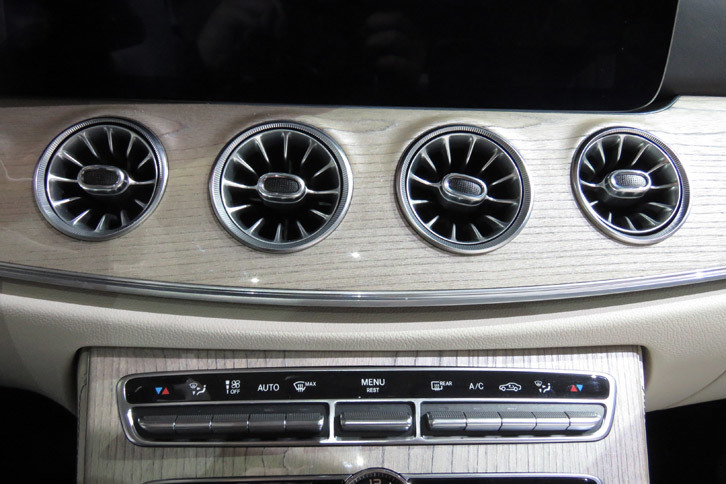 メルセデス・ベンツCLSクーペ（インテリア）