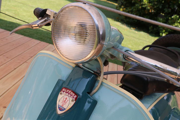 マセラティ製スクーターの設計はレンツォ・リヴォルタに委託された。一時は大規模な南米輸出までもくろまれた。