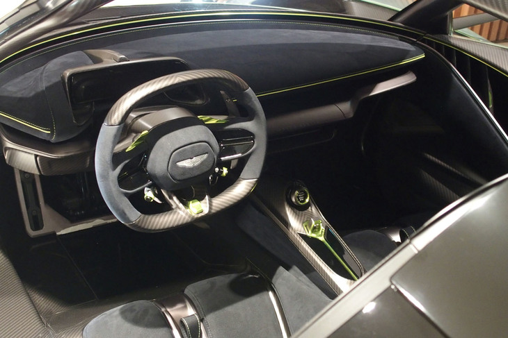 アストンマーティン・ヴァルハラ（インテリア）