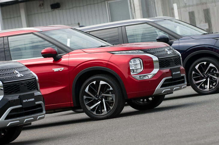 20インチホイールと45偏平のエコタイヤの採用は、マーケットの要望を考慮した結果と思われるが、新型「アウトランダー」の運動性能を思うと、もう少し走行安定性を重視した仕様にしてほしい。