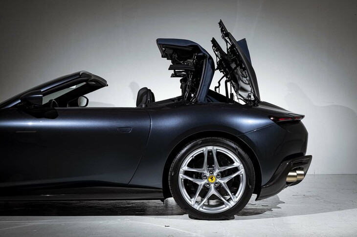 フェラーリ・ローマ スパイダー（ソフトトップ）