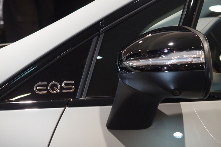 メルセデス・ベンツEQS580 4MATIC SUVスポーツ（ドアミラー）