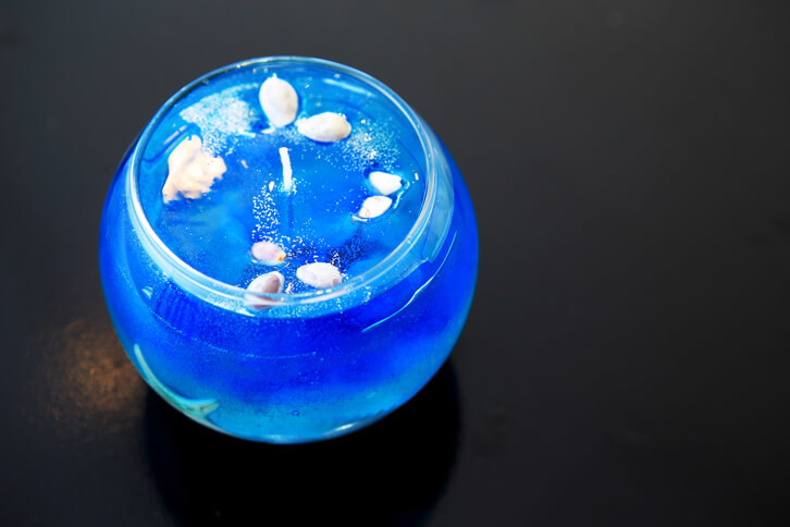 ……ロウが固まる前に貝を並べてしまったため、少し貝が沈んでしまいました。うーん残念！ でもやっぱり、自分で作ったものは愛着が湧きますね。