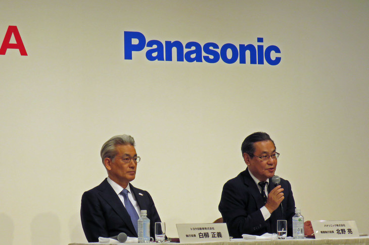 質疑応答では自動運転技術やIoT技術の活用方法など、街づくり事業に関するさまざまな質問が飛び交ったものの、具体的な説明はなされなかった。