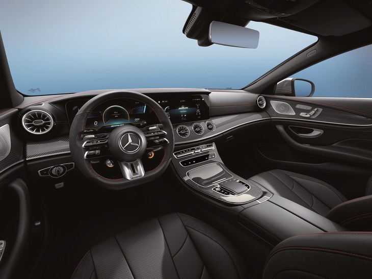 「メルセデスAMG CLS53 4MATIC＋」に追加された「ブラック／シルバーグレーパール」のインテリア。