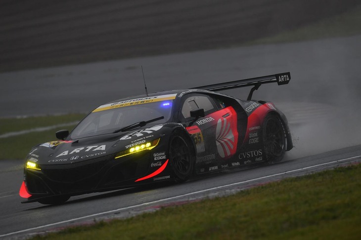 GT300クラスの勝者、No.55 ARTA NSX GT3（高木真一／福住仁嶺）。こちらもシーズン初の勝利となった。